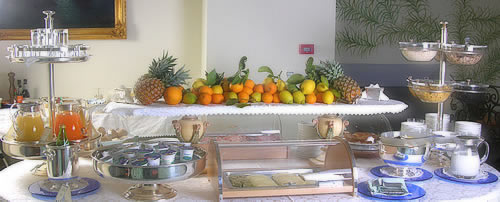 Il ricco buffet della prima colazione